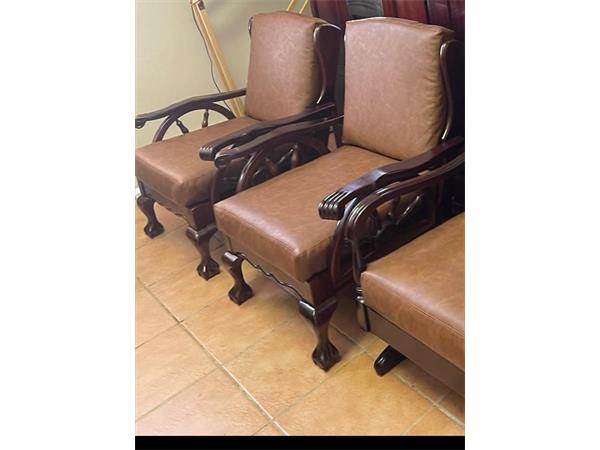 ~/upload/Lots/51001/l6zk3mhxywasu/LOT 39 VINTAGE LEATHER CHAIRS_t600x450.jpg